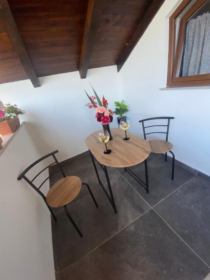 Apartman Filip Udbina 외부 사진